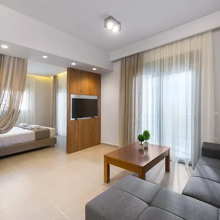 Luxury * Lardos
